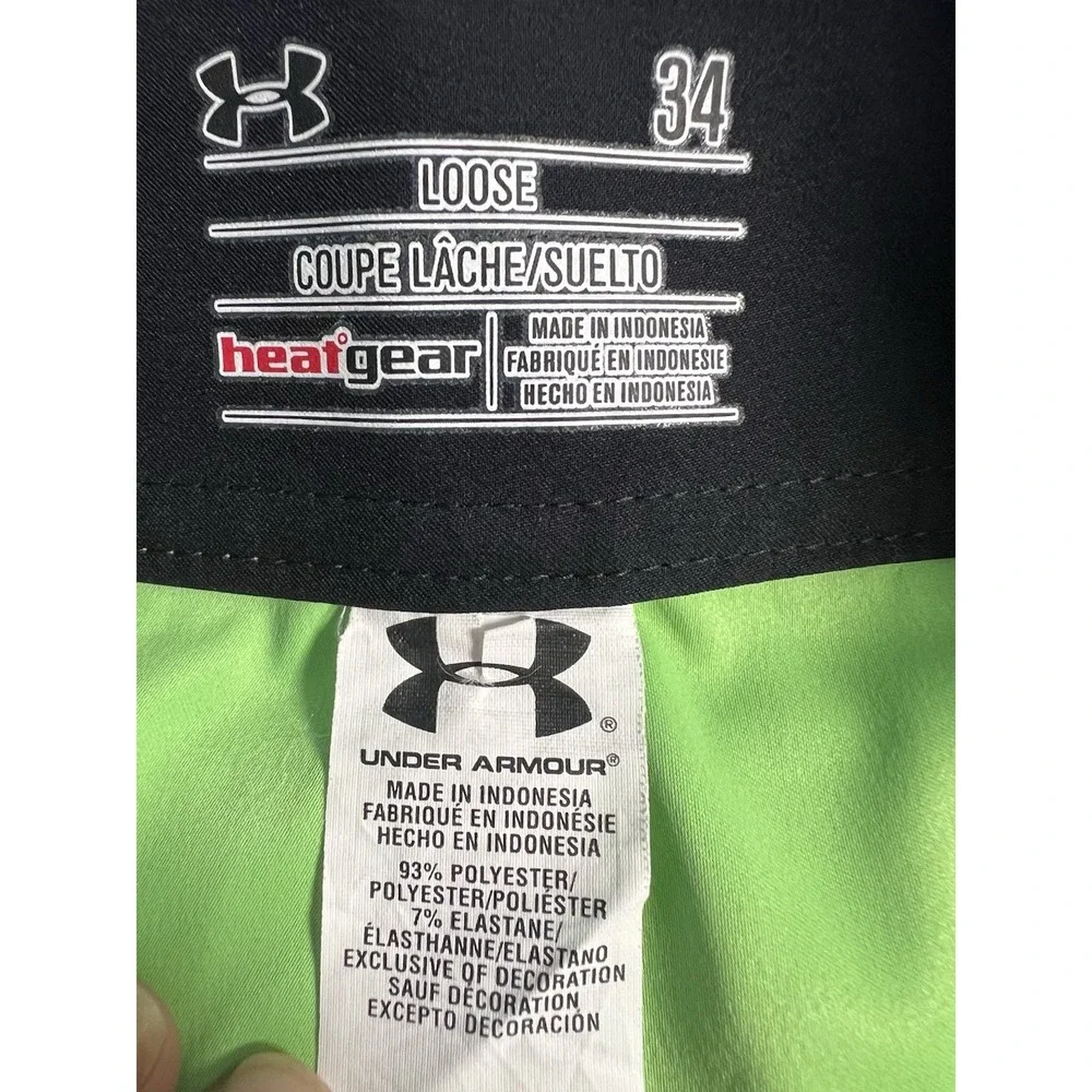 Under Armour Board Shorts Green Geometric Men's Size 34 Drawstring Pockets